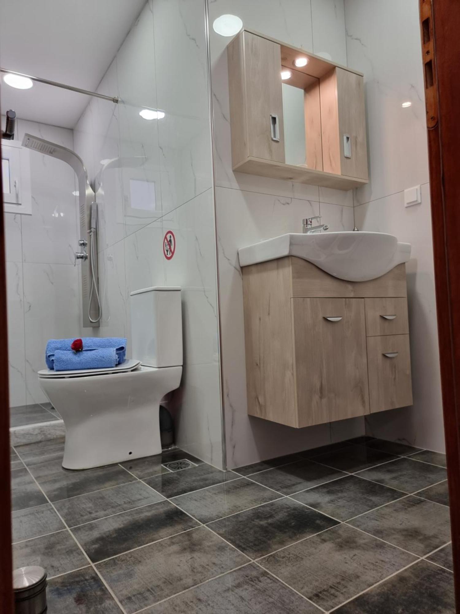 Luxury Lake - Center House Agios Nikolaos  Room photo